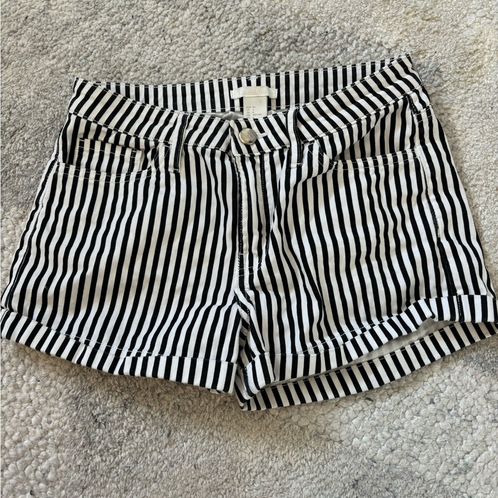 Super Cute Black & White Striped H&M Shorts